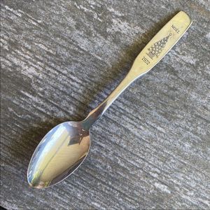 Vintage | 1972 Noel Collector Spoon #3